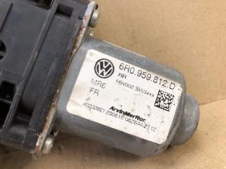 Моторчик стеклоподъемника задний правый JETTA USA 10-17 2011 2.5