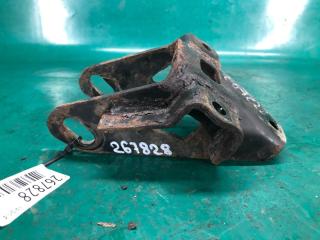 Кронштейн двигателя передний RAV4 05-12 2008 3.5 2GR-FE