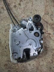 Замок двери боковой задний левый SIENNA 11-16 2013 GSL30 3.5 2GR-FE