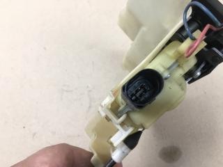 Замок двери задний левый JETTA 05-10 2007 Седан 2.5