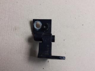 Петля двери верхняя задняя правая VOLKSWAGEN JETTA 05-10 Седан 2.5