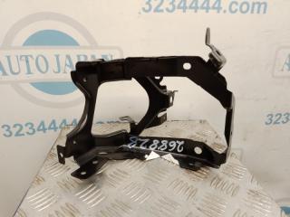 Кронштейн крепления компрессора пневмоподвески GX470 02-09