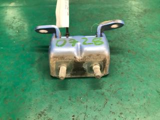 Петля двери верхняя задняя левая LEAF 10-17 2012