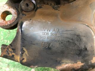 Кулак поворотный передний левый JETTA 05-10 2007 Седан 2.5