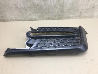 Накладка противотуманной фары правая COROLLA 18-