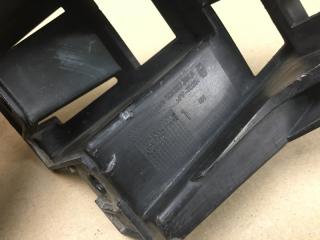 Кронштейн заднего бампера правый JETTA USA 10-17 2011 Седан CBTA 2.5L