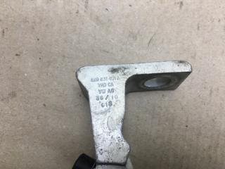 Петля двери верхняя задняя левая VOLKSWAGEN GOLF 12-21