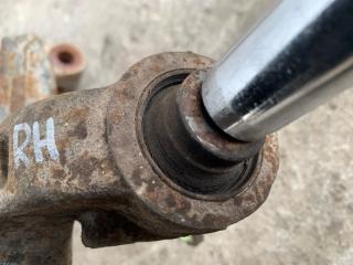 Цапфа правая QX56 / TITAN / ARMADA 04-16 2008 VK56DE