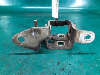 Петля двери нижняя передняя правая AVENGER 07-14 2013 JS 2.4 ED3