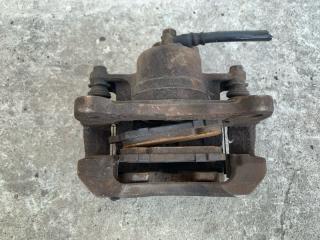 Суппорт тормозной передний правый COROLLA 120 00-07 2004 ZZE130L 1.8L 1ZZ-FE