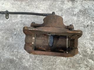 Суппорт тормозной передний левый SIENNA 03-10 2006 3.5 2GR-FE