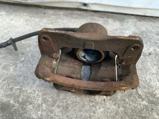 Суппорт тормозной передний левый SIENNA 03-10 2006 3.5 2GR-FE