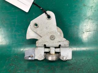 Ролик сдвижной двери нижний правый NISSAN NV200 USA 13- 2.0 MR20DE