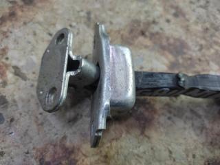 Ограничитель двери задний правый MITSUBISHI GALANT 03-12