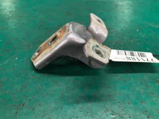 Петля двери нижняя передняя правая MAZDA 3 BK 03-08 SEDAN 2.3 L3