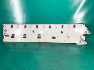 Накладка кузова правая KIA SEDONA 14-18 YP 3.3 G6DM