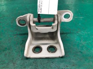 Петля двери нижняя передняя правая ACURA TLX 14-17 2.4 K24W7