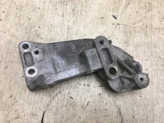 Кронштейн генератора 200 14-16 2015 UF 2.4 ED6