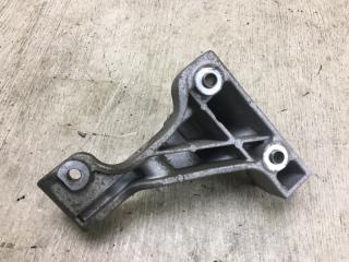 Кронштейн промежуточного вала передний правый 200 14-16 2015 UF 2.4 ED6