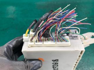 Блок предохранителей салон LEXUS LS460 06-12 USF40 4.6