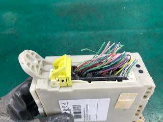 Блок предохранителей салон LS460 06-12 2011 USF40 4.6