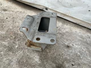 Кронштейн усилителя заднего бампера левый NISSAN QUEST S 11-17 Минивен E52 3.5