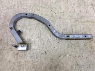 Петля крышки багажника правая GRANDEUR 05-11