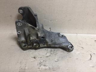 Кронштейн генератора QX56 / TITAN / ARMADA 04-16 2008 VK56DE