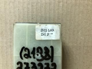 Блок управления стеклоподъемниками правый QUEST S 11-17 2014 Минивен E52 3.5