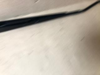 Поводок стеклоочистителя передний левый QUEST S 11-17 2014 Минивен E52 3.5