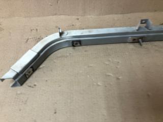 Кронштейн правый QUEST S 11-17 2014 Минивен E52 3.5