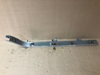 Кронштейн правый QUEST S 11-17 2014 Минивен E52 3.5