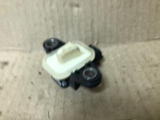 Датчик удара передний левый QUEST S 11-17 2014 Минивен E52 3.5