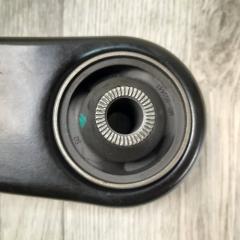 Рычаг передней подвески нижний передний правый MITSUBISHI LANCER X 10 07-15