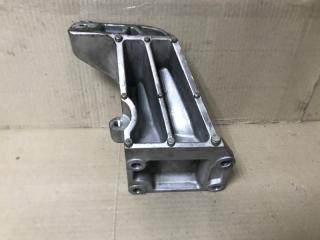 Кронштейн опоры двигателя левый FX S50 03-08 2004 3.5 VQ35DE