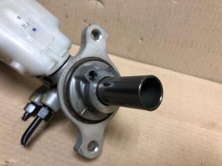 Главный тормозной цилиндр ELANTRA MD 10-15 2013 1.8 G4NB