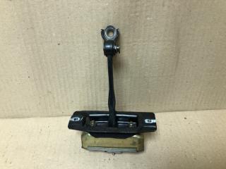 Ограничитель двери передний правый INFINITI M35/M45 04-10 3.5 VQ35DE