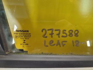 Стекло двери переднее правое LEAF 18-