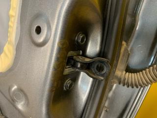 Ограничитель двери задний левый NISSAN LEAF 18-