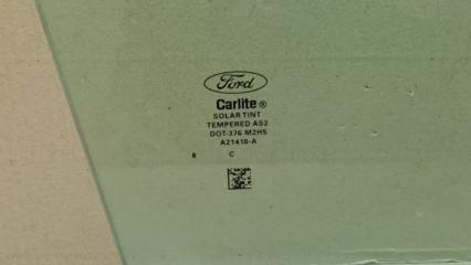Стекло двери переднее правое FOCUS 10-18