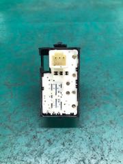 Кнопка стеклоподъемника передняя правая PRIUS - 30 09-17