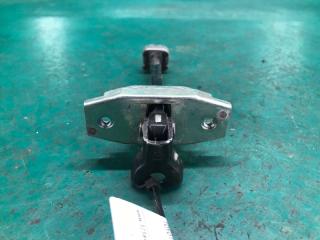 Ограничитель двери передний правый PRIUS - 30 09-17