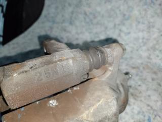 Суппорт тормозной передний правый TOYOTA PRIUS - 30 09-17