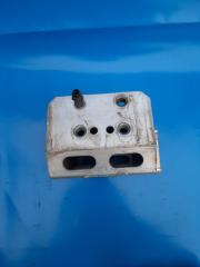 Кронштейн усилителя переднего бампера передний правый PRIUS - 30 09-17