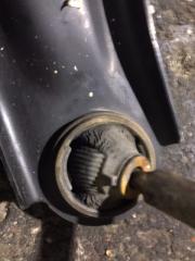 Рычаг передней подвески нижний правый LEAF 10-17