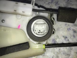 Замок двери задний правый TOYOTA PRIUS - 30 09-17