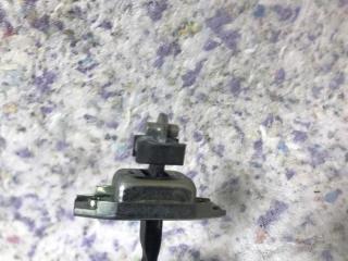 Ограничитель двери передний левый PRIUS - 30 09-17