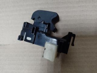 Кнопка стеклоподъемника задняя левая PRIUS C/AQUA 11-14