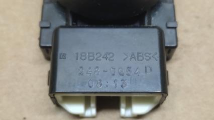 Кнопка регулировки сиденья передняя левая CAMRY 55 14-17 2015 2.5 2ARFE