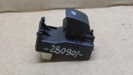 Кнопка стеклоподъемника передняя правая TOYOTA CAMRY 55 14-17 2.5 2ARFE